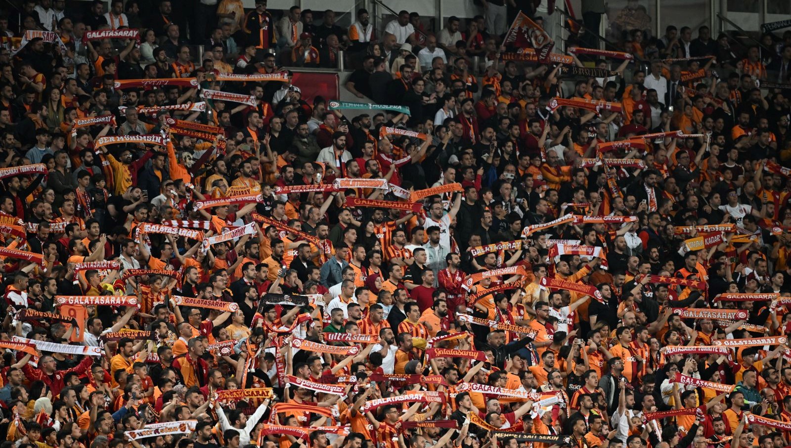 galatasaray liverpool macina 50 bin tlye bilet zzAb3W4h