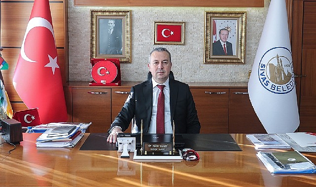 baskan uzundan cumhuriyet bayrami mesaji EhOJR5Tl.jpg