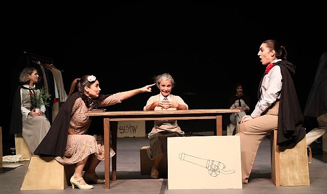 sehir tiyatrolari yaftali tabut oyunuyle 7 uluslararasi maltepe tiyatro festivalinde Ct1p8vJO.jpg