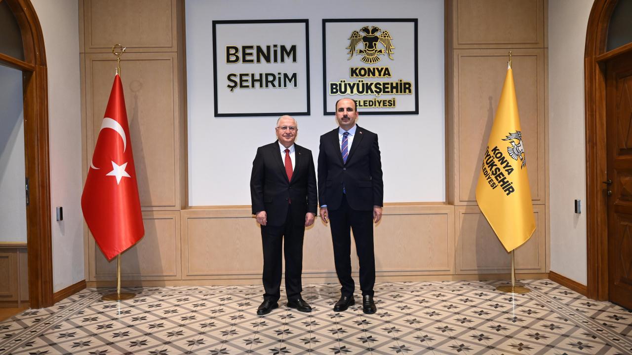 milli savunma bakani guler konya buyuksehir belediye baskani altayi ziyaret etti IRjxDUI3.jpg