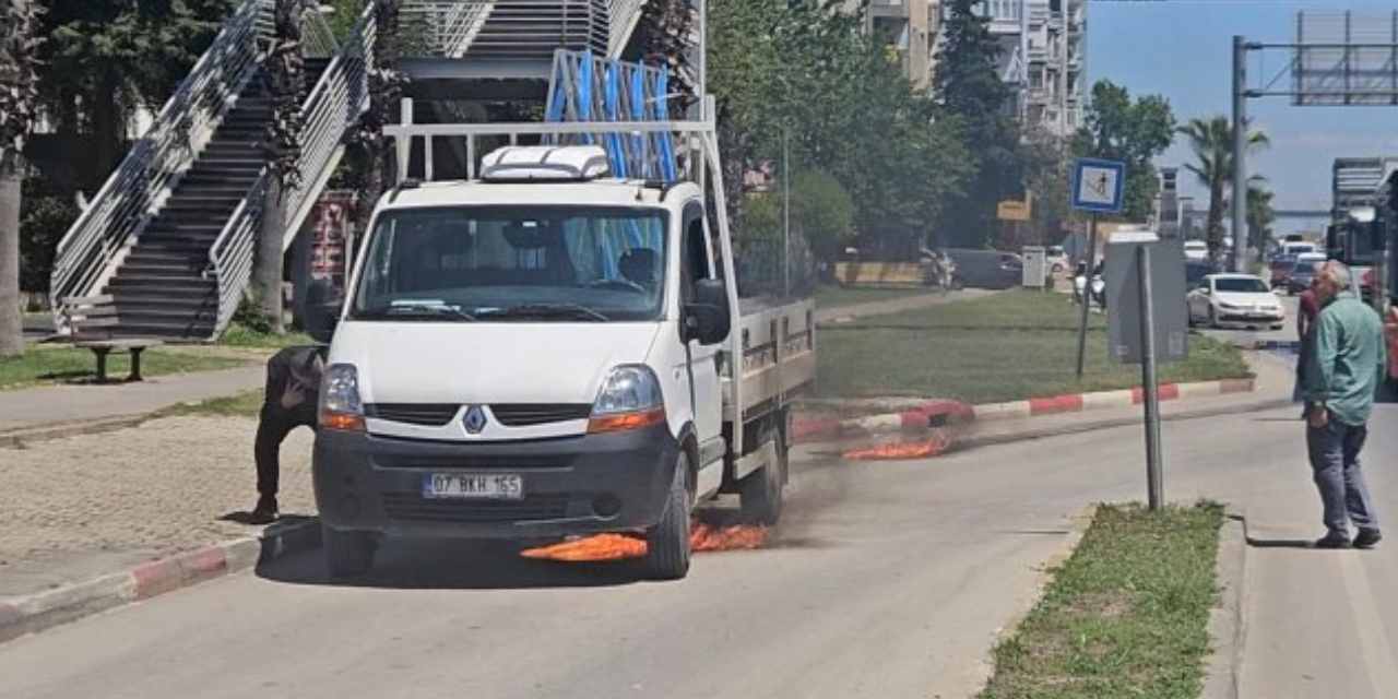 Benzin Kaçağı Tehlikesi: Kahraman Sürücüler Yangını Söndürdü