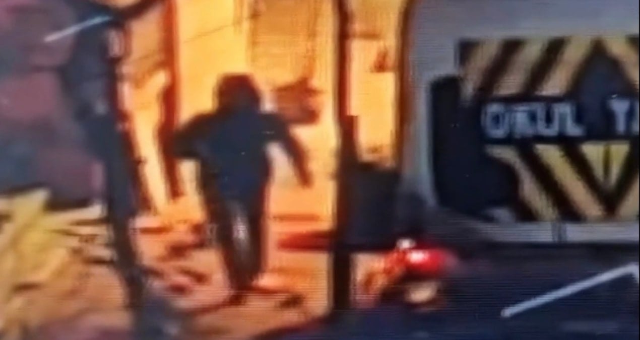 Cezaevinden Çıkan Genç, Kurşunların Hedefi Oldu