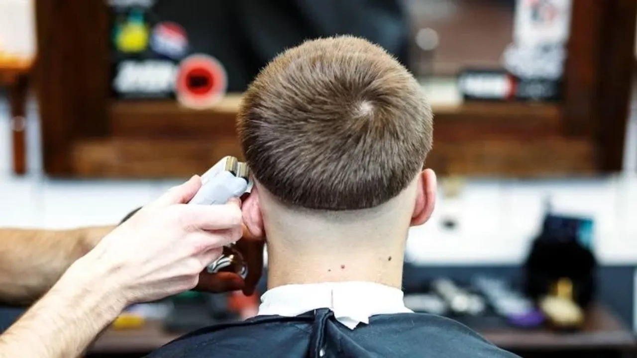 Uzmanlardan Önemli Uyarı: Saç Modelleri ve Müzik Seçimleri Çocukların Kimlik Gelişimini Etkiliyor