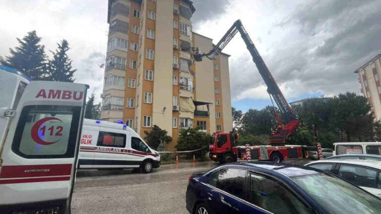 denizlide-yildirim-dustu-2-yarali-4Ywd2pxy